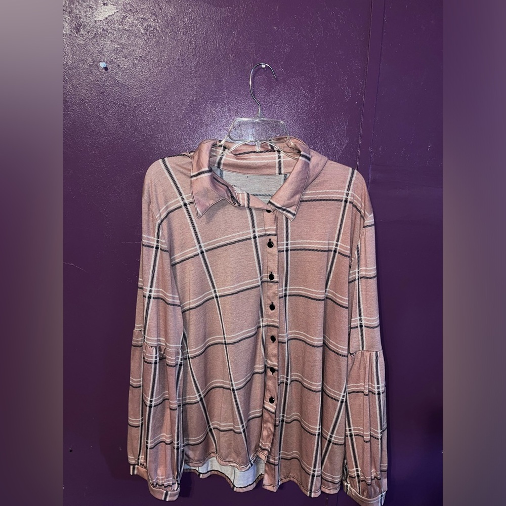 Pink flannel long sleeve shirt XL